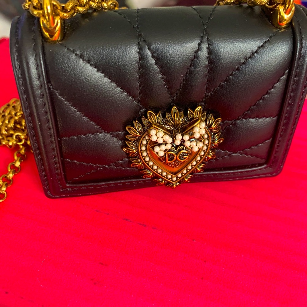 **Brand New.. Dolce and Gabbana Mini 450